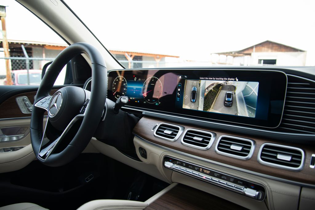 Thumbnail: 2026 Mercedes-Benz GLE - 22