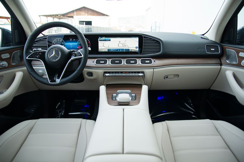 Thumbnail: 2026 Mercedes-Benz GLE - 11