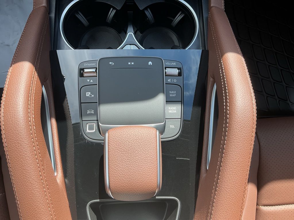 Thumbnail: 2026 Mercedes-Benz GLE - 15