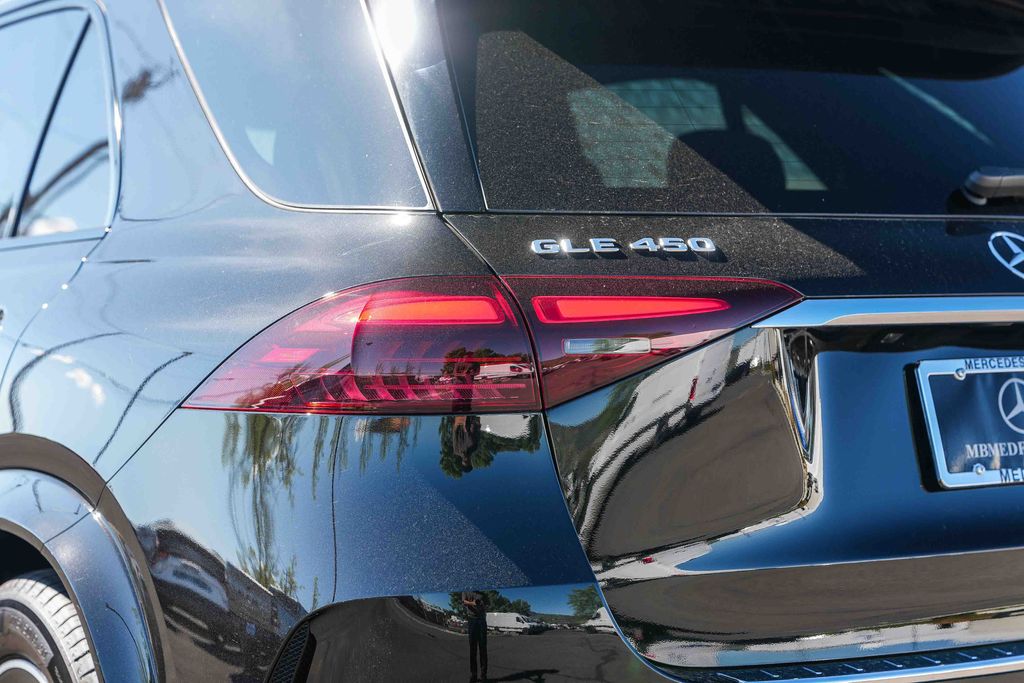 Thumbnail: 2026 Mercedes-Benz GLE - 5