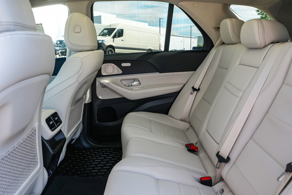 Thumbnail: 2026 Mercedes-Benz GLE - 11