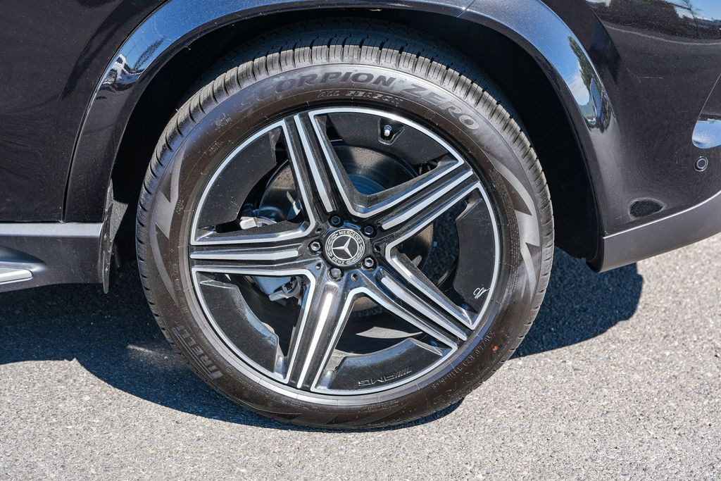 Thumbnail: 2026 Mercedes-Benz GLE - 6