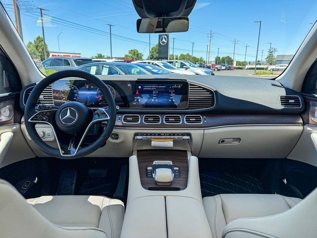 Thumbnail: 2026 Mercedes-Benz GLE - 2