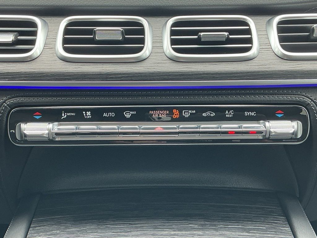 Thumbnail: 2026 Mercedes-Benz GLE - 29