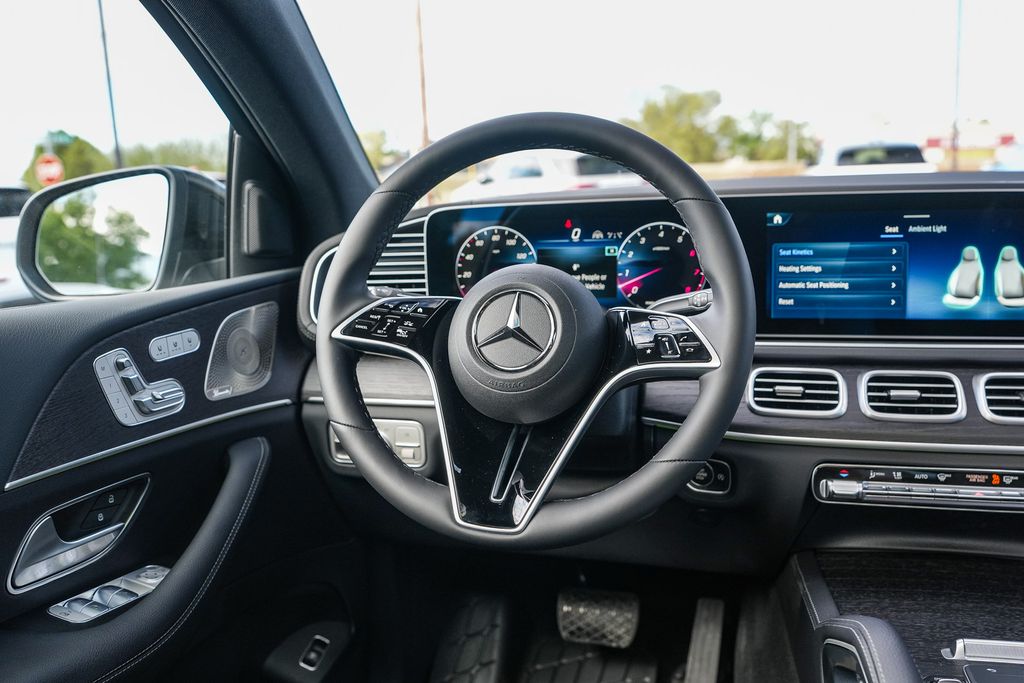 Thumbnail: 2026 Mercedes-Benz GLE - 7