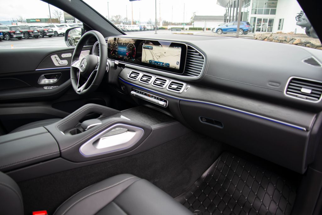 Thumbnail: 2026 Mercedes-Benz GLE - 21