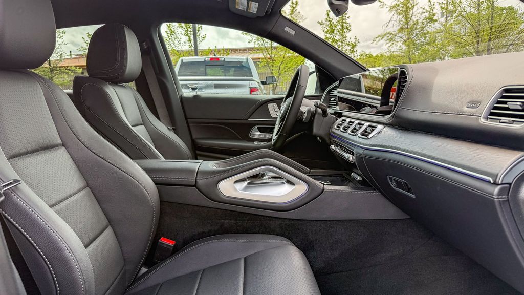 Thumbnail: 2026 Mercedes-Benz GLE - 9