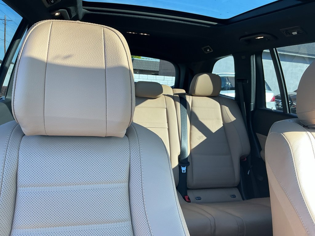 Thumbnail: 2024 Mercedes-Benz GLS - 30
