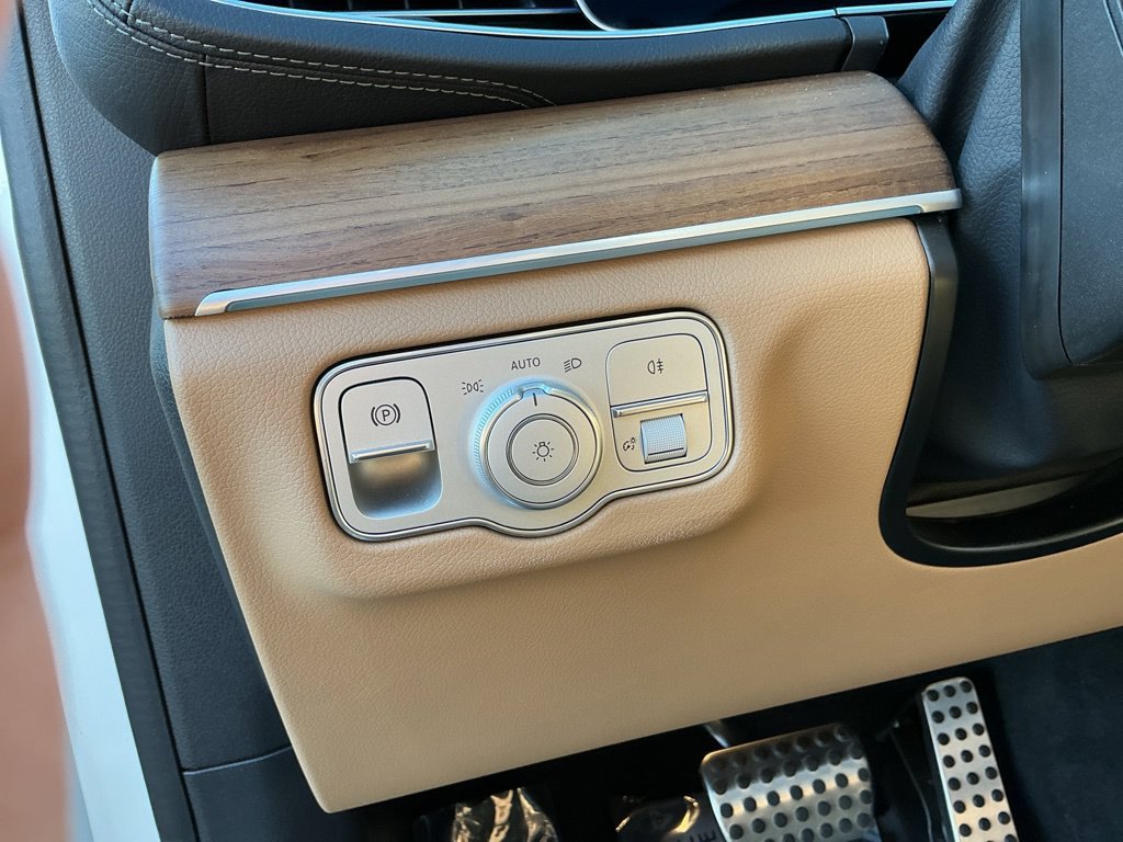 Thumbnail: 2024 Mercedes-Benz GLS - 13