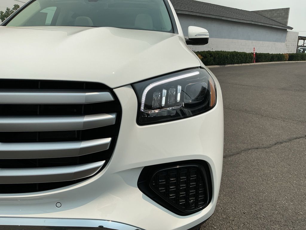 Thumbnail: 2026 Mercedes-Benz GLS - 6
