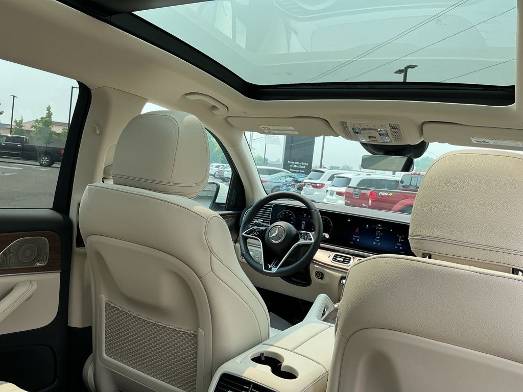Thumbnail: 2026 Mercedes-Benz GLS - 26