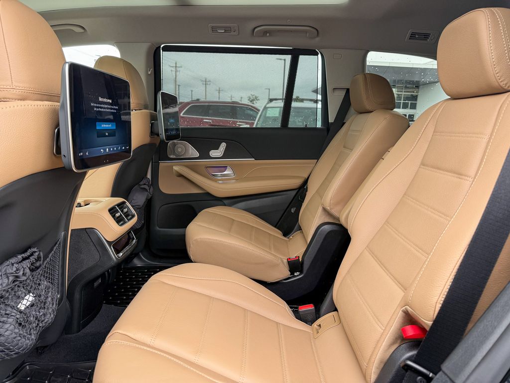 Thumbnail: 2026 Mercedes-Benz GLS - 11