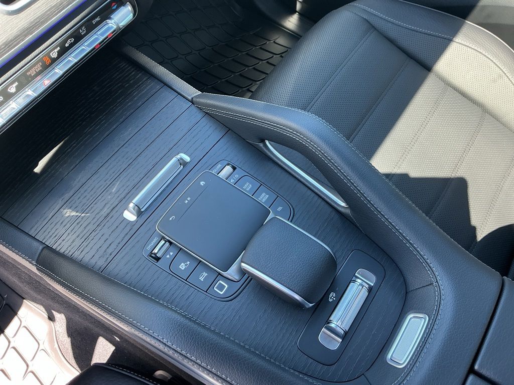 Thumbnail: 2026 Mercedes-Benz GLS - 17