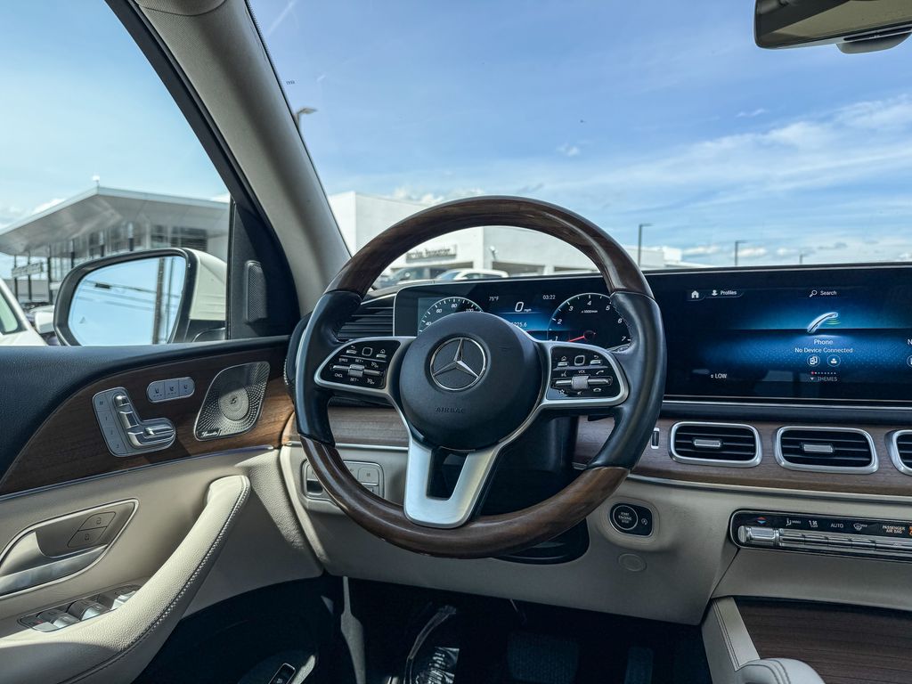 Thumbnail: 2022 Mercedes-Benz GLS - 8