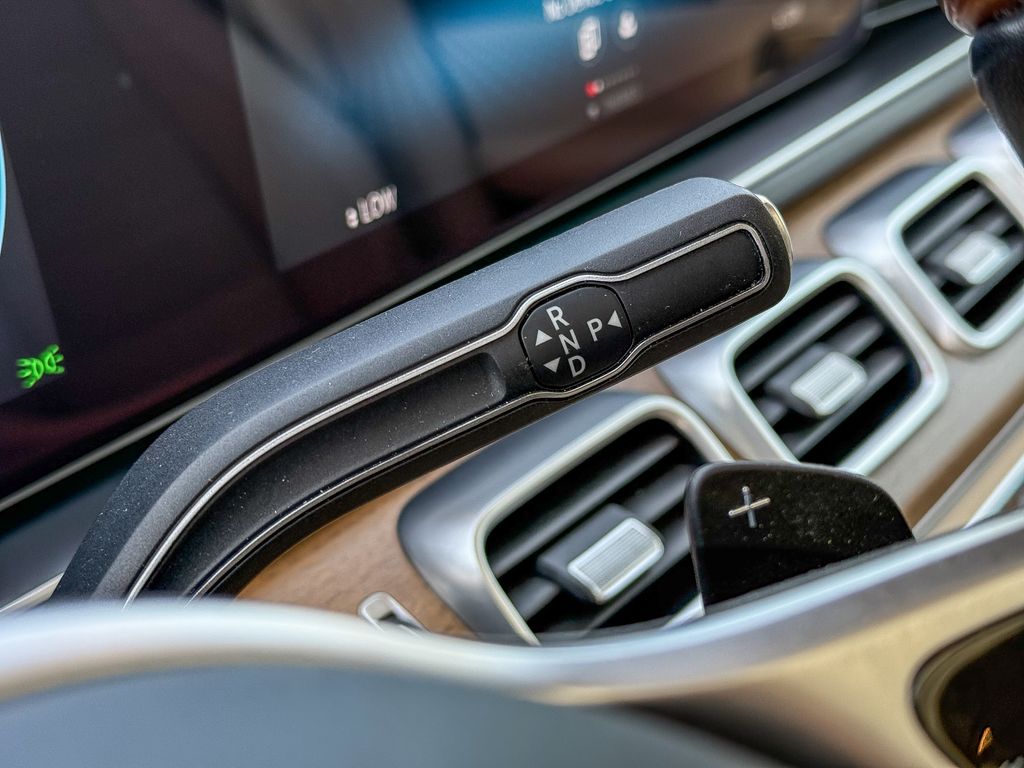 Thumbnail: 2022 Mercedes-Benz GLS - 24