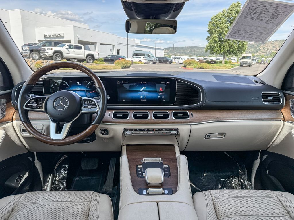 Thumbnail: 2022 Mercedes-Benz GLS - 2