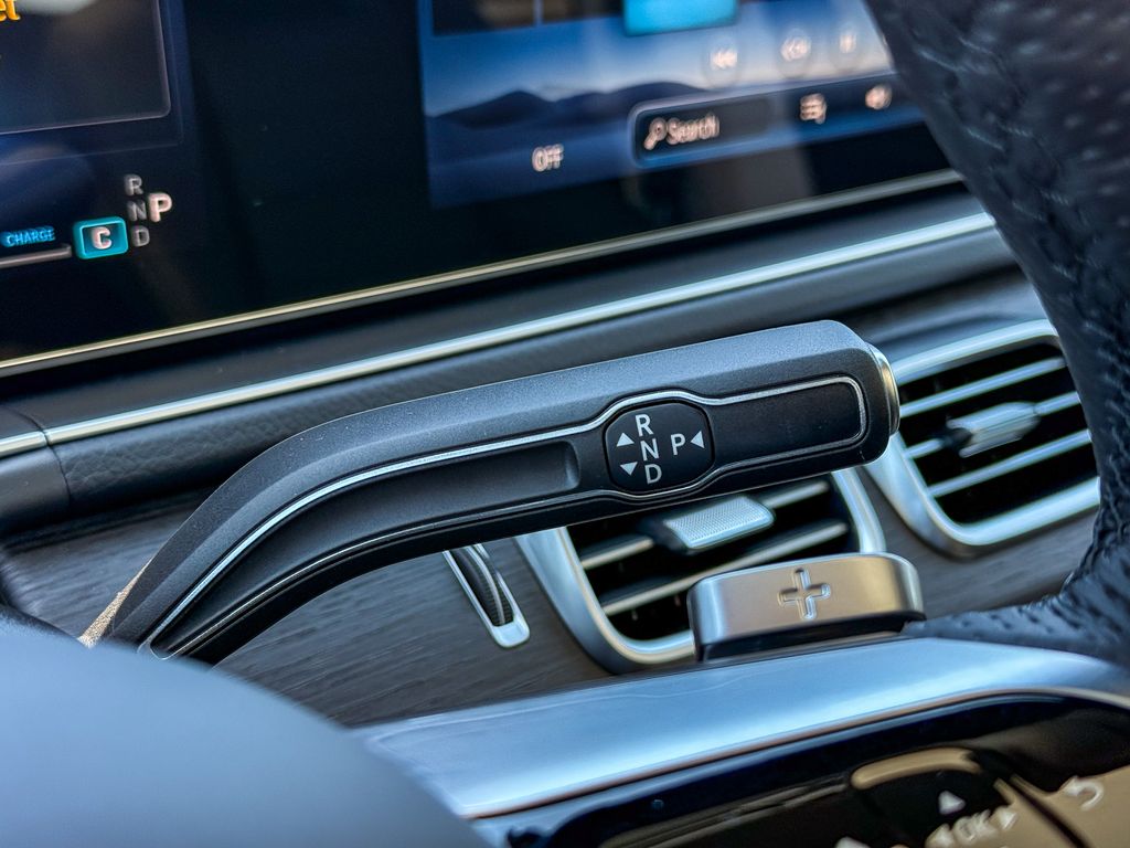 Thumbnail: 2026 Mercedes-Benz GLS - 26