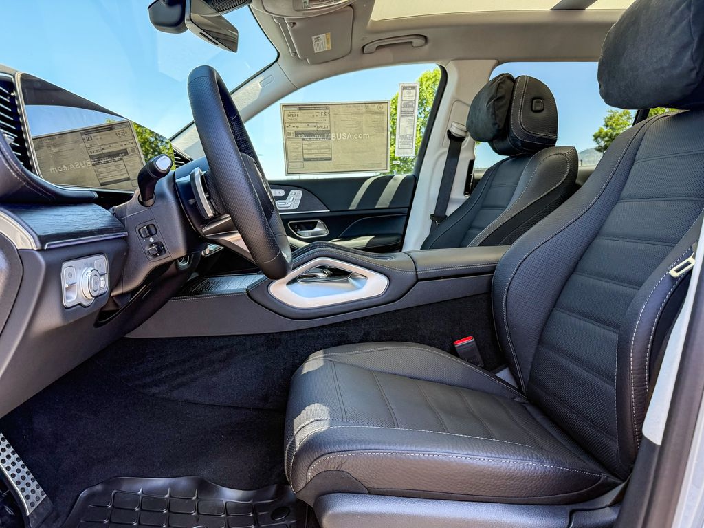 Thumbnail: 2026 Mercedes-Benz GLS - 10