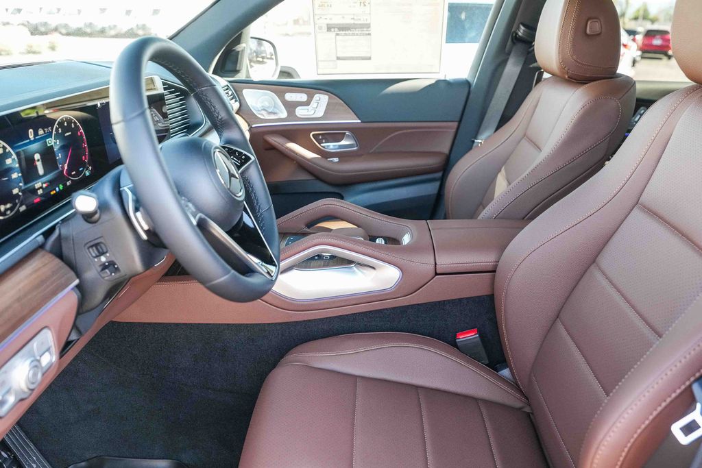 Thumbnail: 2026 Mercedes-Benz GLS - 11
