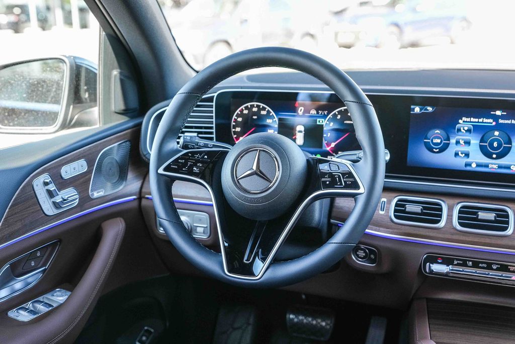 Thumbnail: 2026 Mercedes-Benz GLS - 9