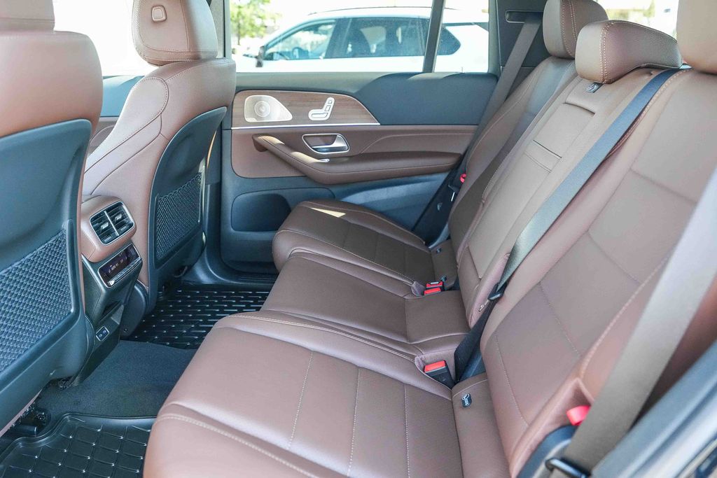 Thumbnail: 2026 Mercedes-Benz GLS - 12