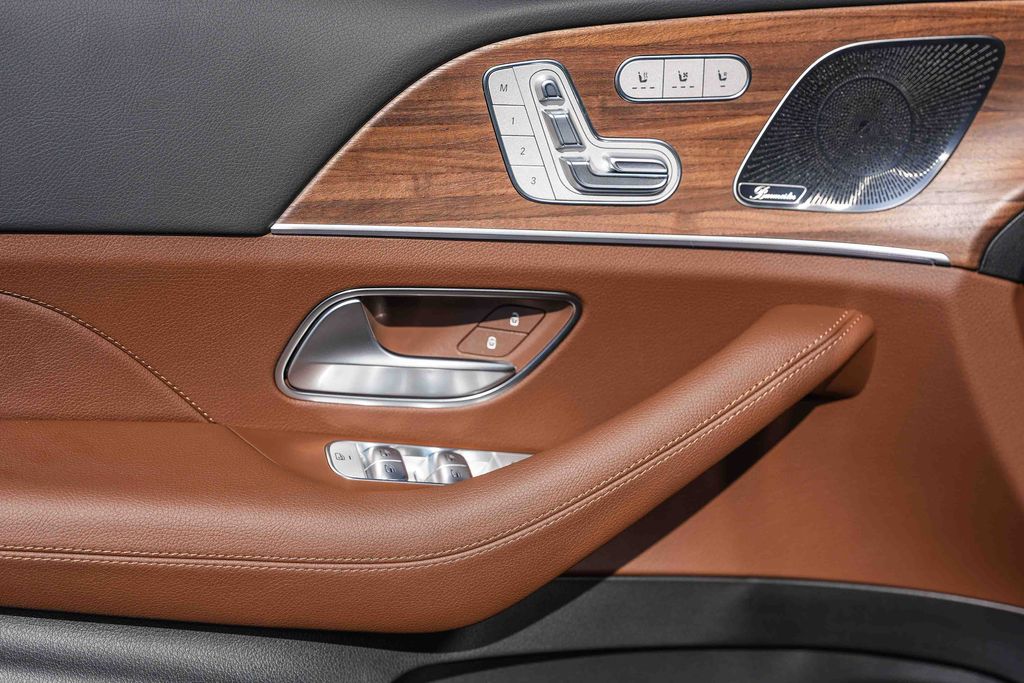 Thumbnail: 2026 Mercedes-Benz GLS - 26