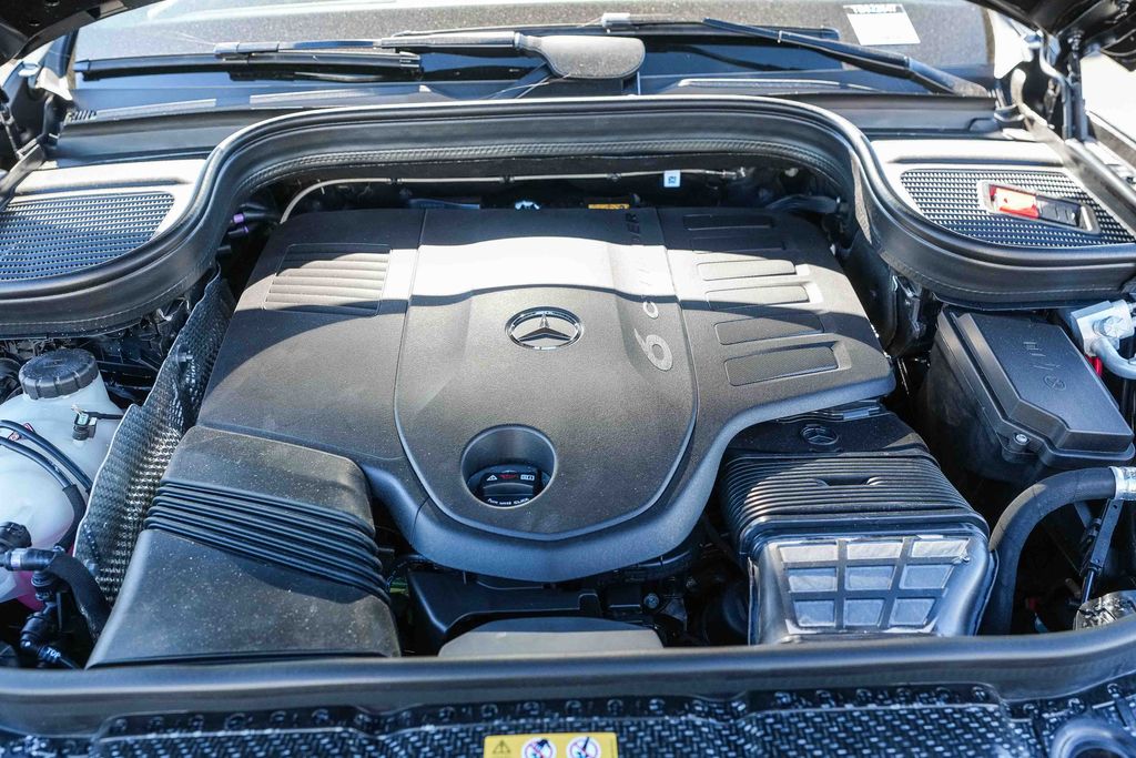 Thumbnail: 2026 Mercedes-Benz GLS - 8