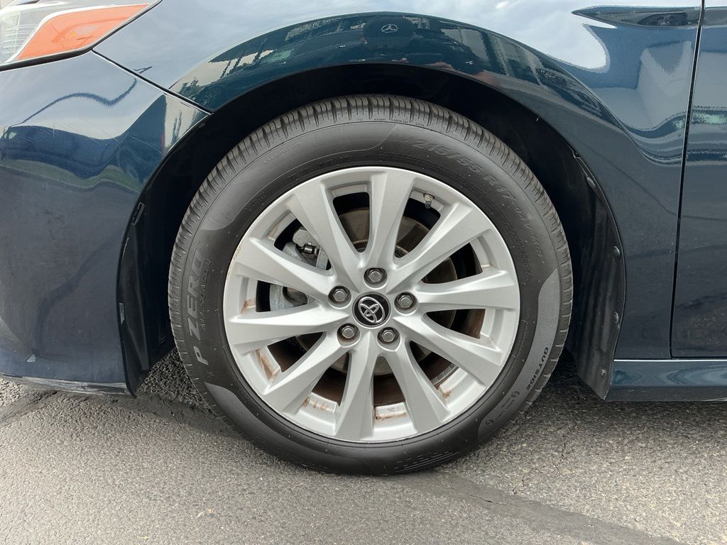 Thumbnail: 2018 Toyota Camry - 6