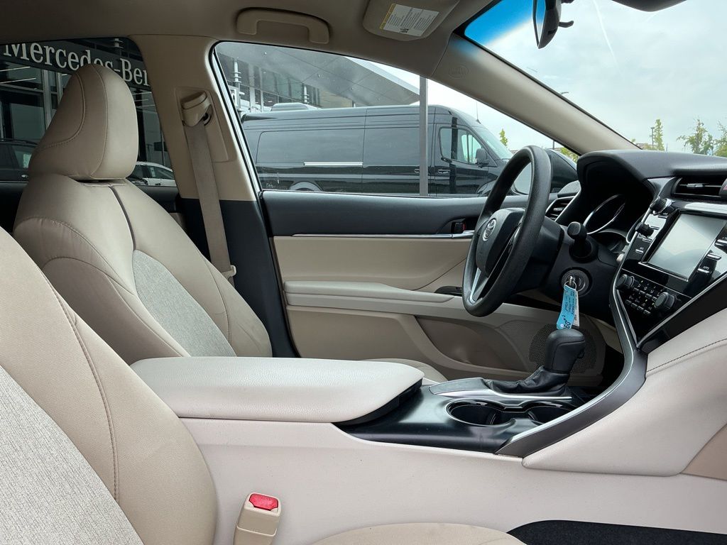 Thumbnail: 2018 Toyota Camry - 25
