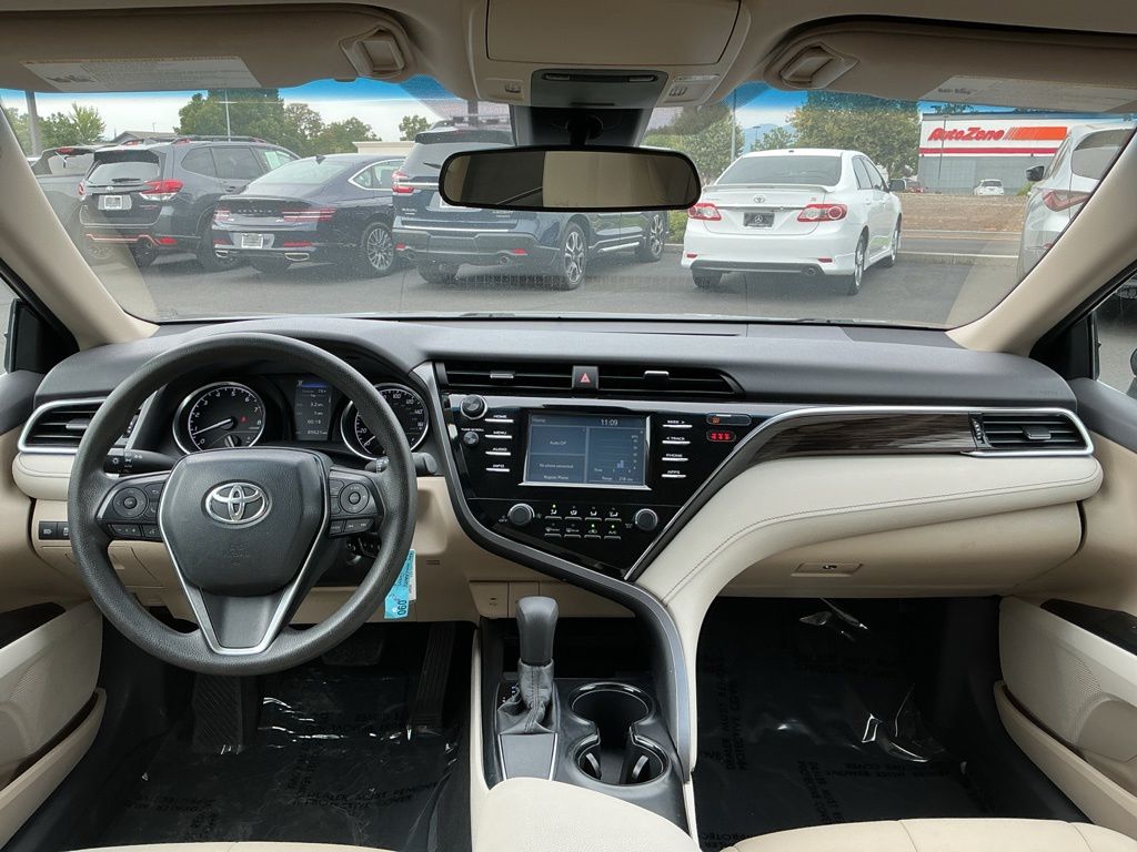 Thumbnail: 2018 Toyota Camry - 8