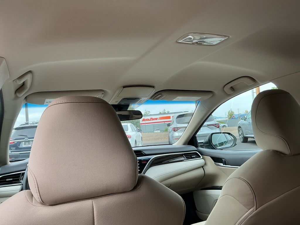 Thumbnail: 2018 Toyota Camry - 28