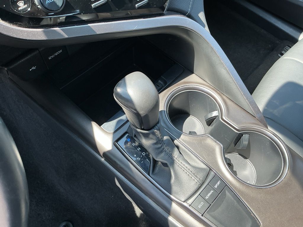 Thumbnail: 2023 Toyota Camry - 14