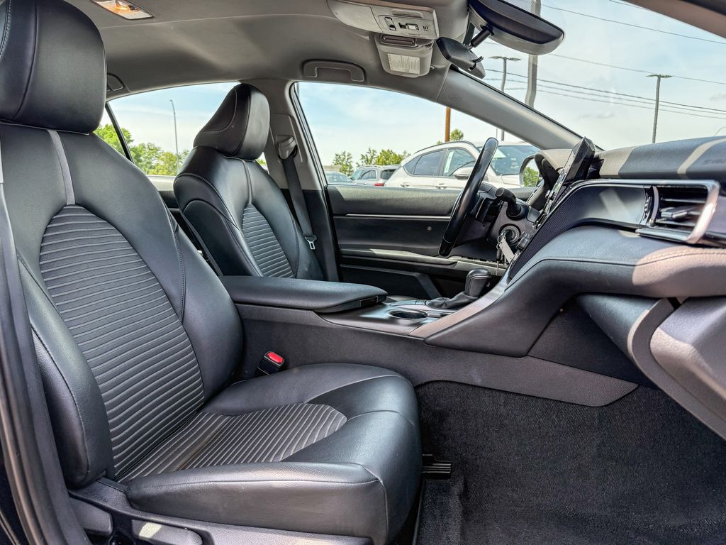 Thumbnail: 2024 Toyota Camry - 10