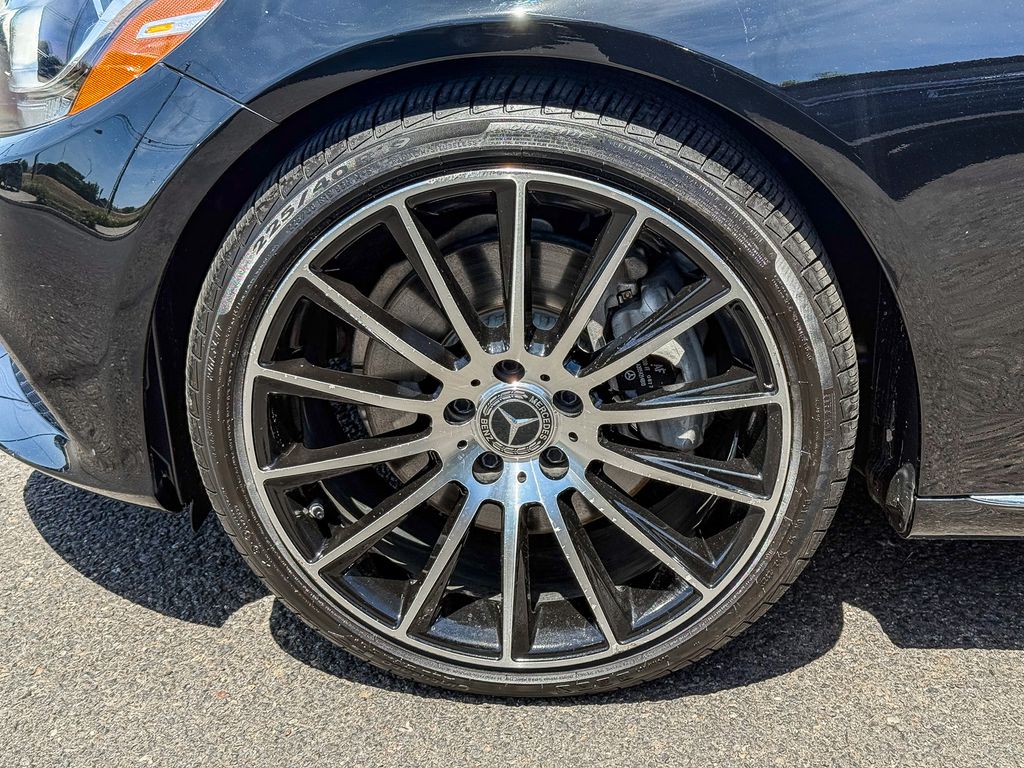 Thumbnail: 2018 Mercedes-Benz C-Class - 20