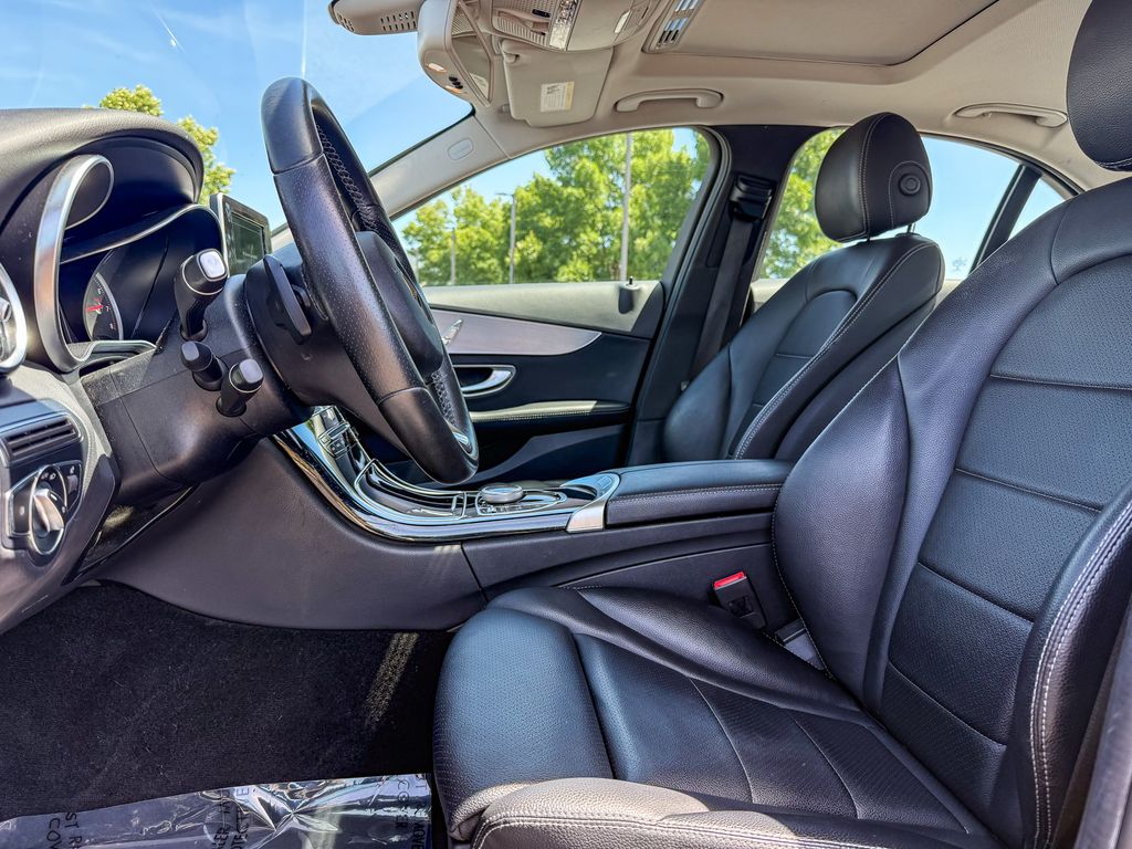 Thumbnail: 2018 Mercedes-Benz C-Class - 10