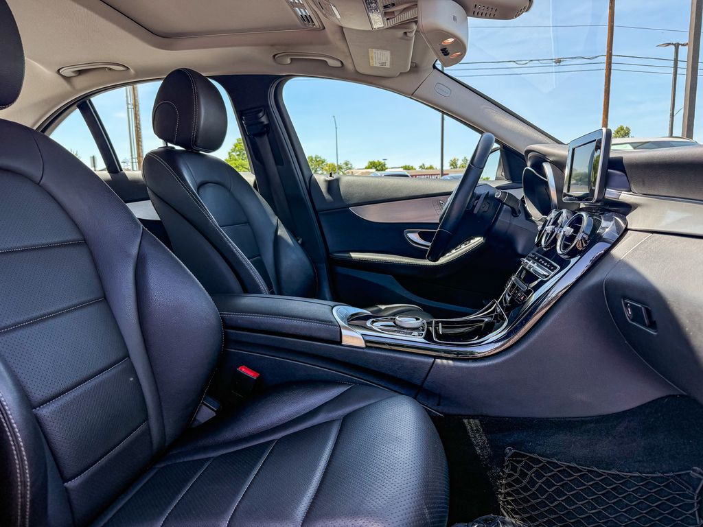 Thumbnail: 2018 Mercedes-Benz C-Class - 9