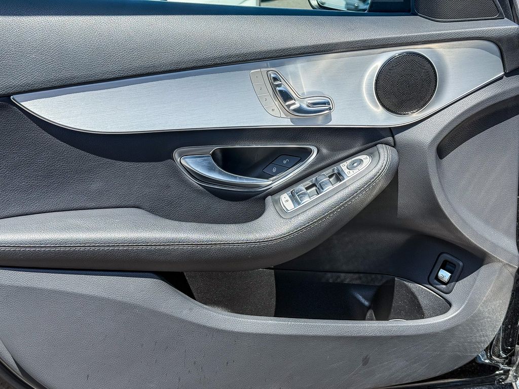 Thumbnail: 2018 Mercedes-Benz C-Class - 23