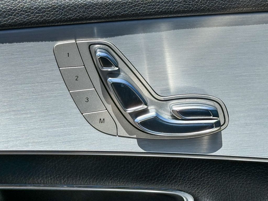 Thumbnail: 2018 Mercedes-Benz C-Class - 24