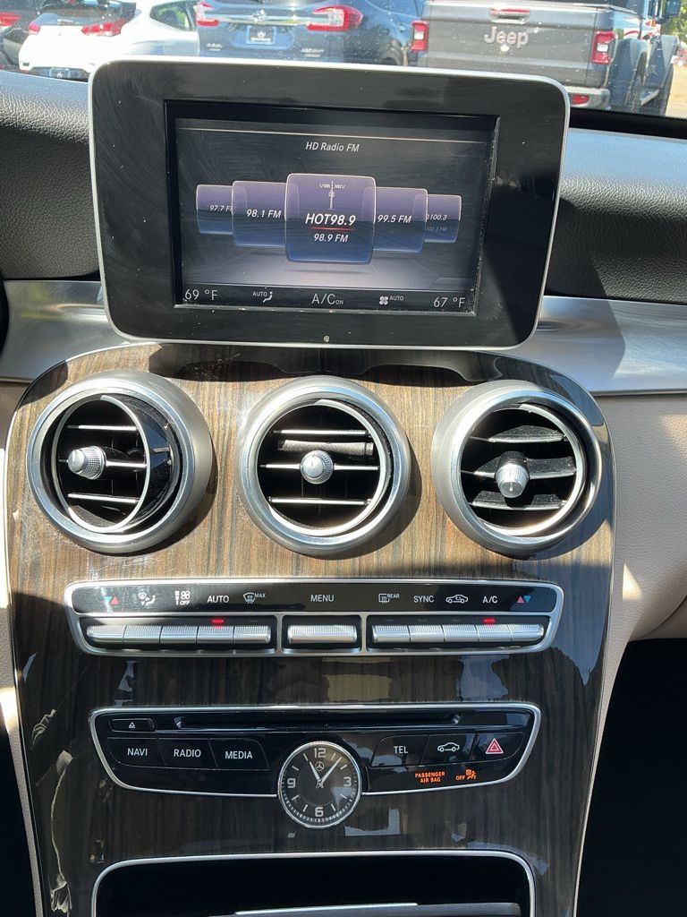 Thumbnail: 2016 Mercedes-Benz C-Class - 26