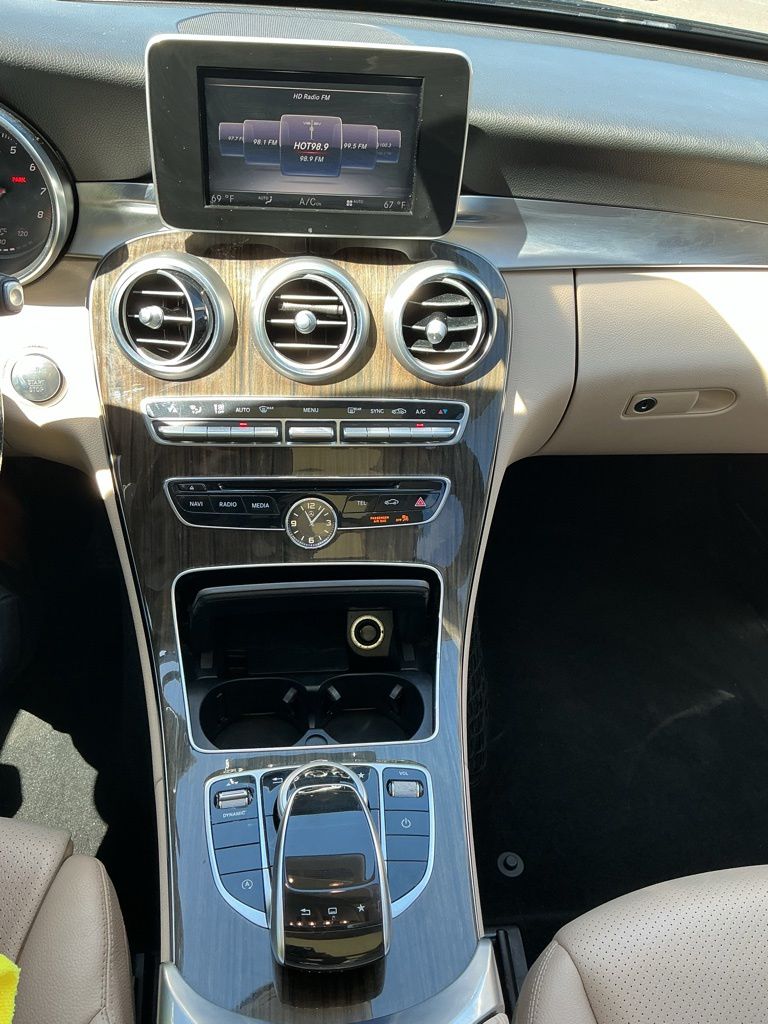 Thumbnail: 2016 Mercedes-Benz C-Class - 27