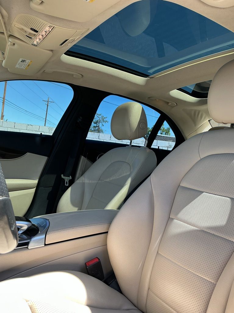 Thumbnail: 2016 Mercedes-Benz C-Class - 22
