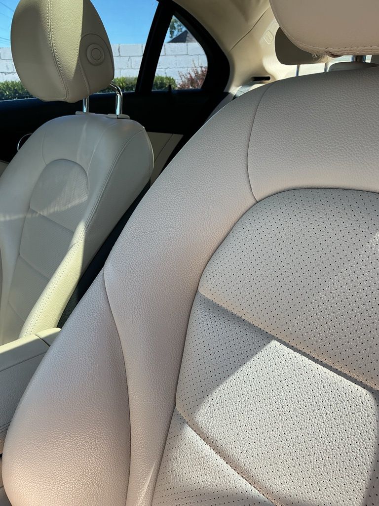 Thumbnail: 2016 Mercedes-Benz C-Class - 21