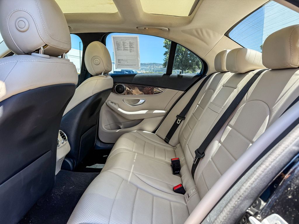 Thumbnail: 2016 Mercedes-Benz C-Class - 11