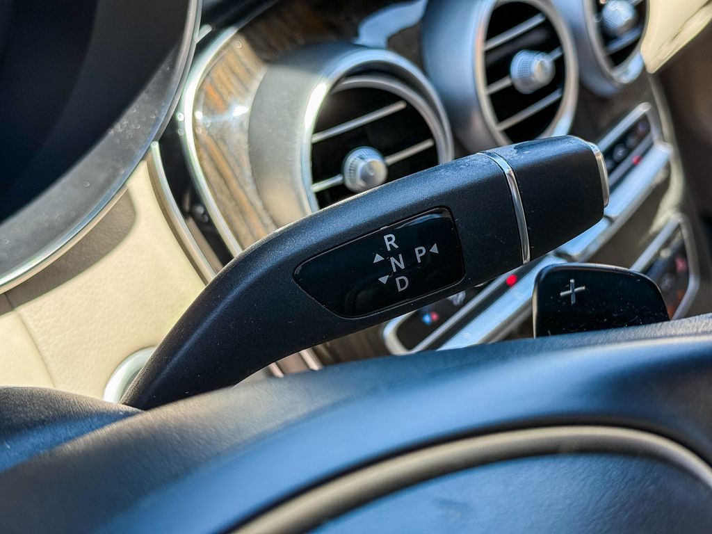 Thumbnail: 2016 Mercedes-Benz C-Class - 26