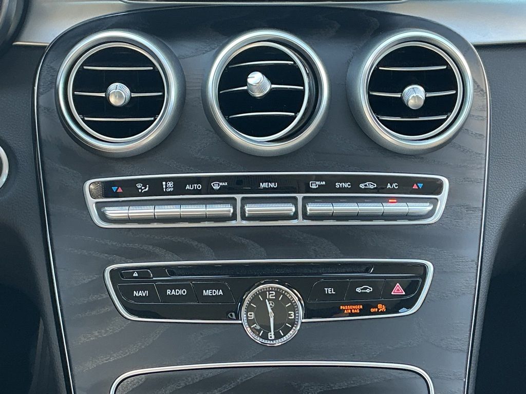 Thumbnail: 2016 Mercedes-Benz C-Class - 30