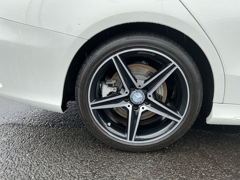 Thumbnail: 2016 Mercedes-Benz C-Class - 19