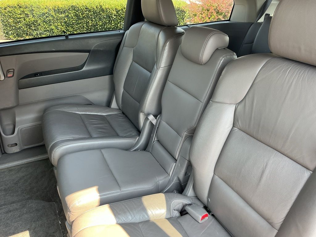 Thumbnail: 2011 Honda Odyssey - 30