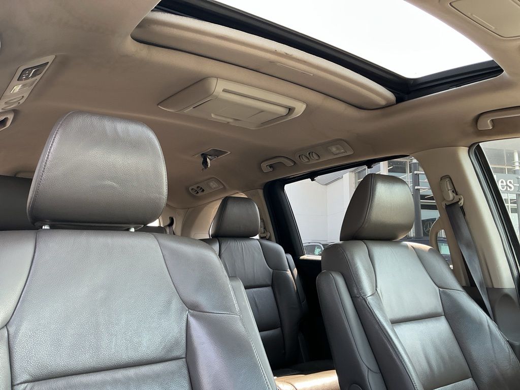 Thumbnail: 2011 Honda Odyssey - 27