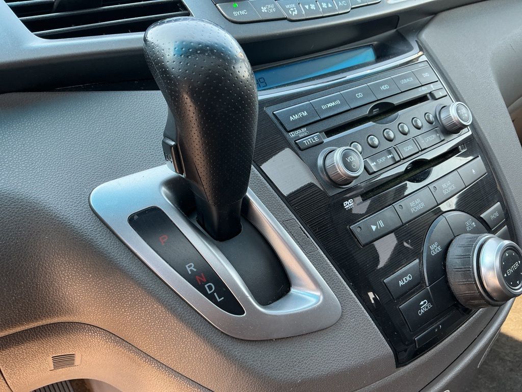 Thumbnail: 2011 Honda Odyssey - 22