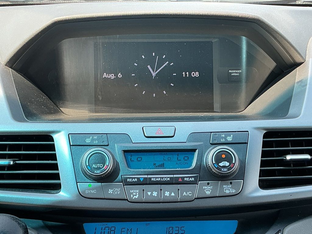 Thumbnail: 2011 Honda Odyssey - 35